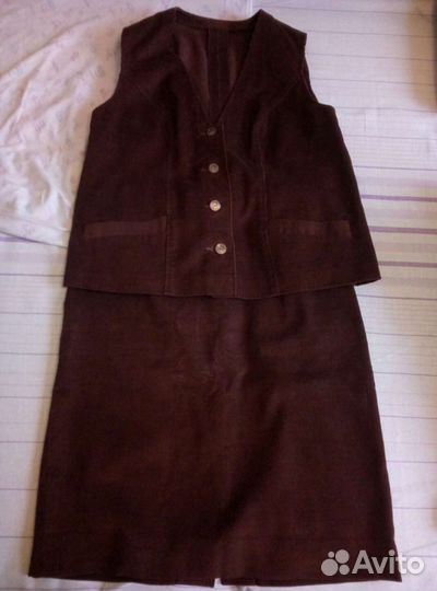 Костюм женский,вельвет. р.54