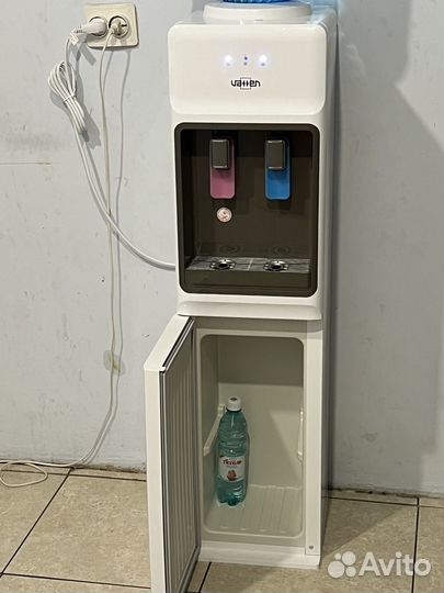 Куллер для воды напольный новый