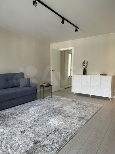 2-к. квартира, 50 м², 5/5 эт.