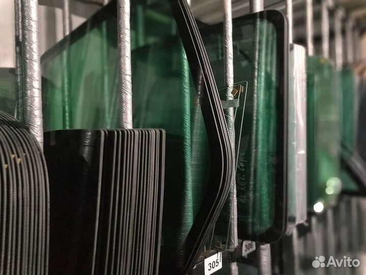 Стекло кабины New Holland DC100