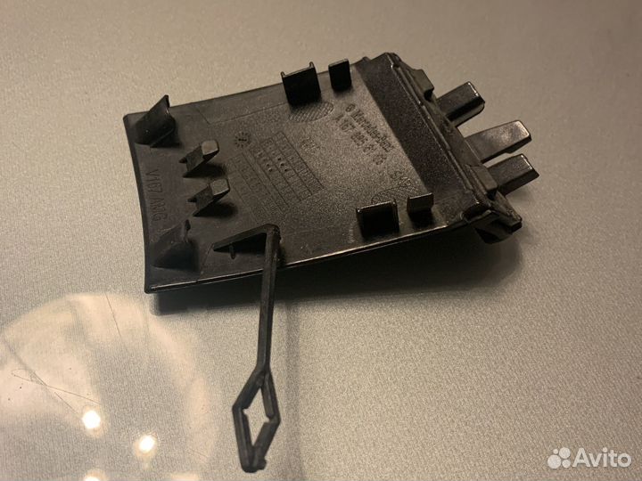 Заглушка буксировочного крюка mercedes