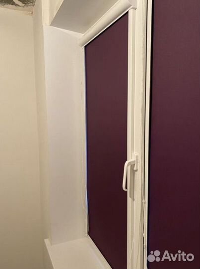 Рулонные шторы в коричневом коробе U4012