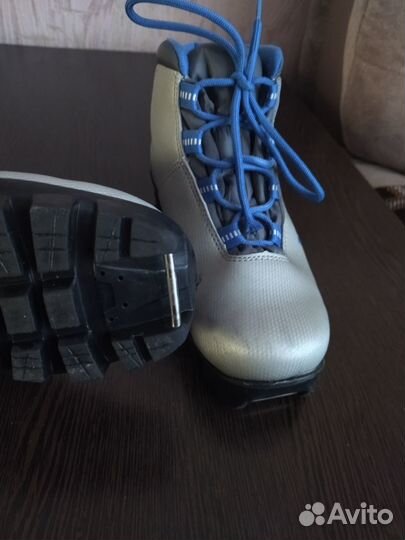 Лыжные ботинки