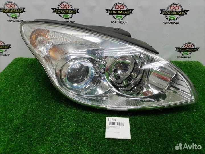 Фара галогеновая передняя правая Hyundai I30 FD