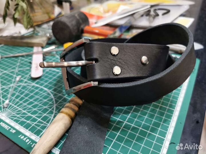 Мужской кожаный ремень ручной работы
