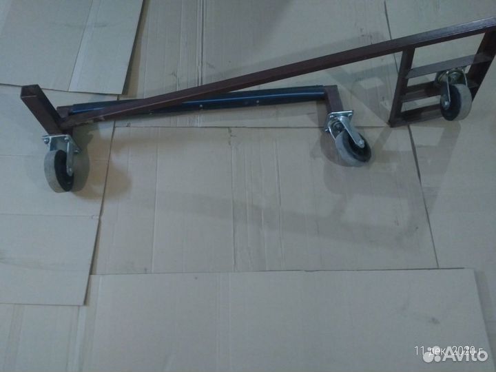 Подкат-домкрат, кантователь для снегохода