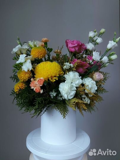 Букеты и композиции из живых цветов