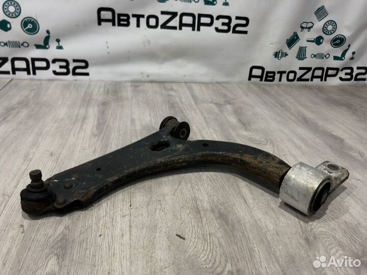 Рычаг передний левый Ford Fiesta MK5 fyja 2005