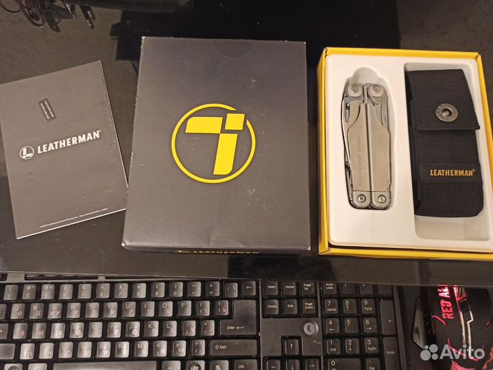 Мультитул Leatherman Surge