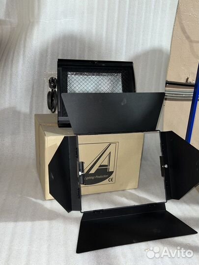 Прожектор ArtLighting CHR-1000 / AHR-1000