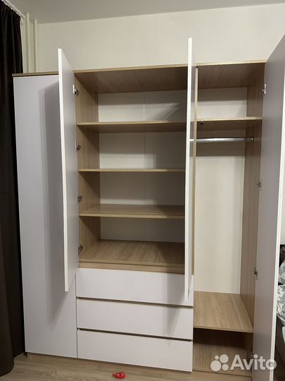 Шкаф распашной