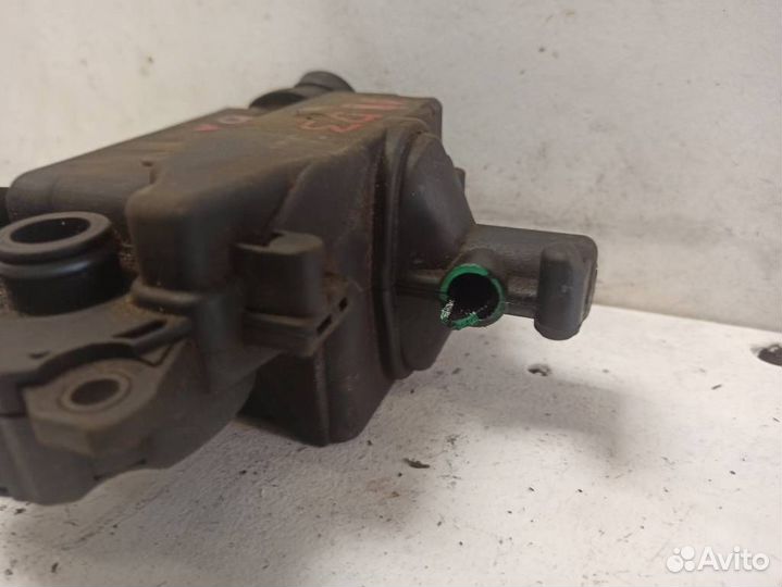 Маслоотделитель Ауди A8 D3 4E