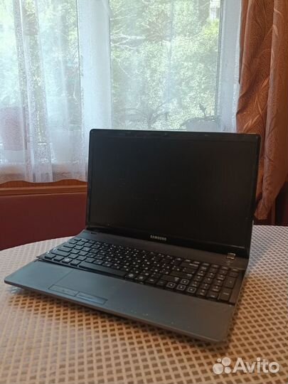Samsung NP300E5X