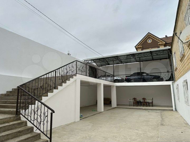 Дом 236 м² на участке 8,7 сот.