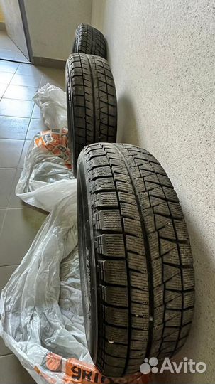 Bridgestone Blizzak Revo GZ 195/65 R15