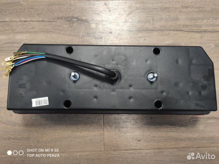 Фонарь задний задний правый Universal