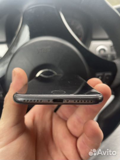 iPhone 8, 64 ГБ