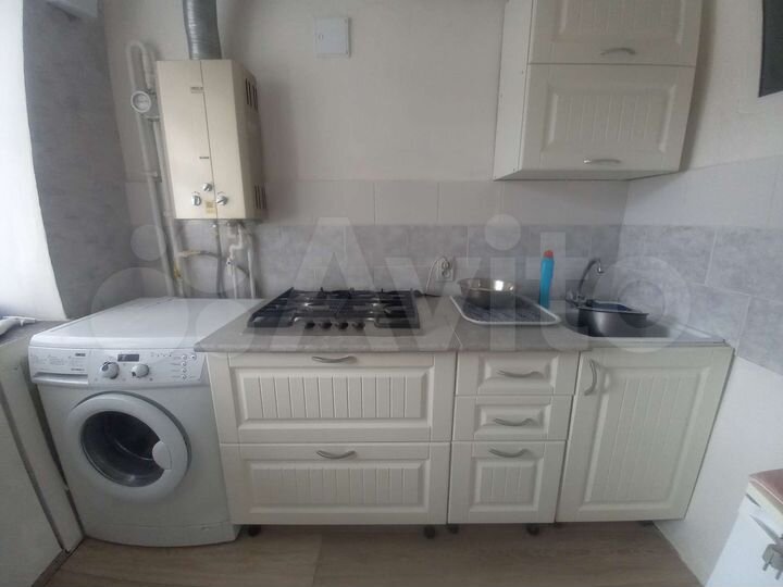 1-к. квартира, 32 м², 4/4 эт.