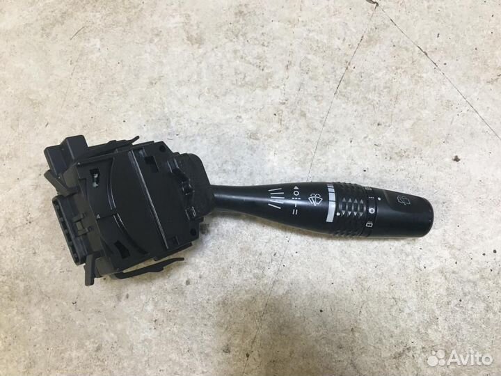 Переключатель стеклоочистителей Mitsubishi Pajero