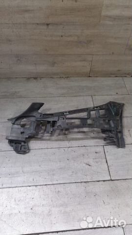 Кронштейн переднего бампера левый Mercedes C Class