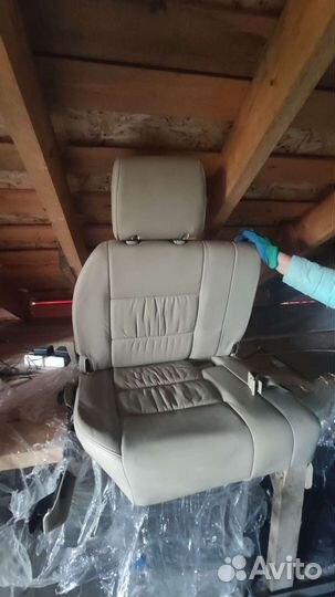 Сиденья третьего ряда Land Cruiser 100
