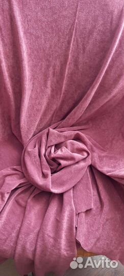 Отрез плательной ткани длиной 2,1 м шириной 170 см