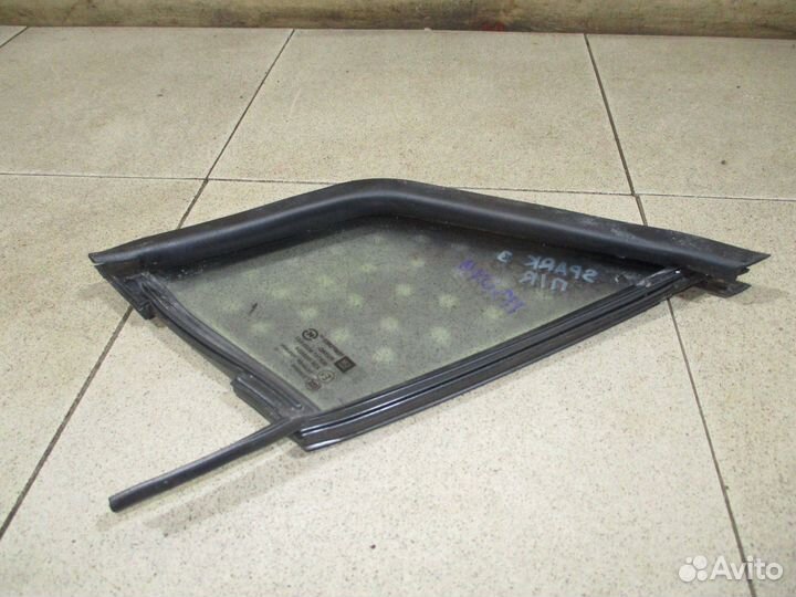 Стекло двери П/П (форточка) Chevrolet Spark 3