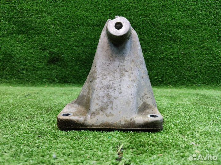 Кронштейн опоры двигателя Mercedes Clk Coupe C208