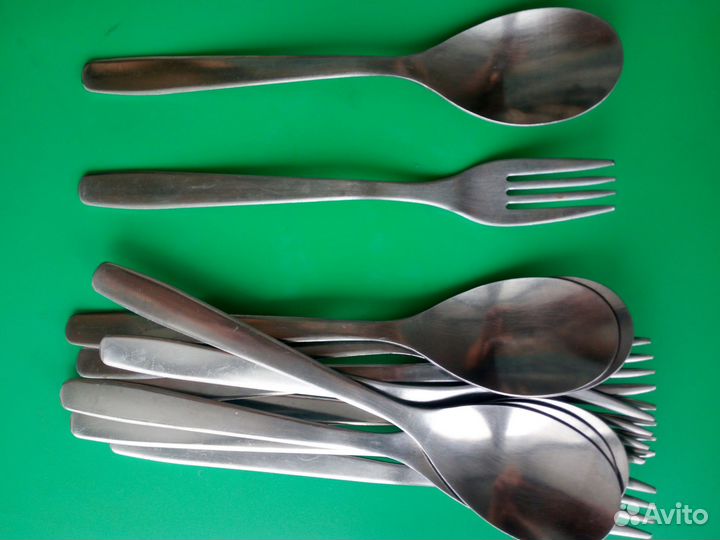 Ложки, вилки. ножи, штопор. Состояние нового