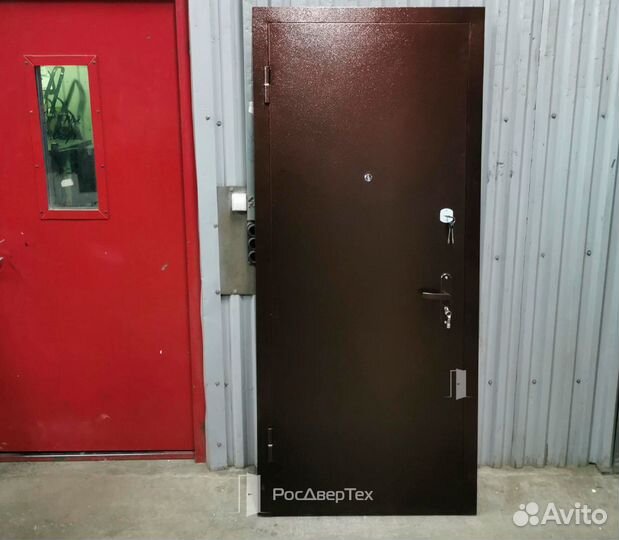 Дверь входная металлическая