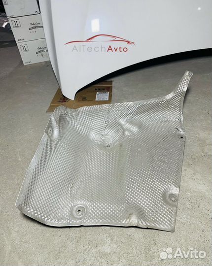 Тепловой экран задний левый BMW 5-Series F10