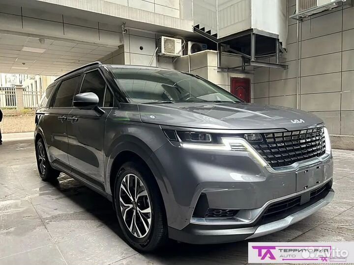 Kia Carnival 2.0 AT, 2022, 18 000 км