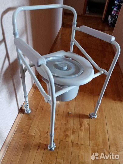 Кресло коляска с санитарным оснащением