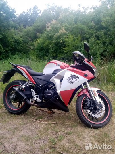 Мотоцикл для фотосессии