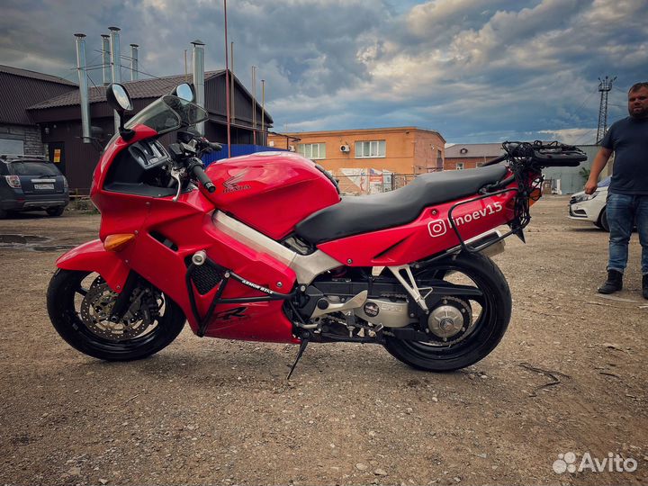Honda vfr 800