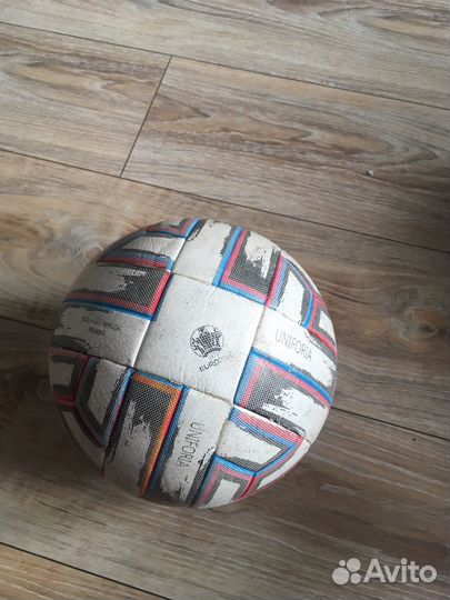Фуболтный мяч adidas euro 2020