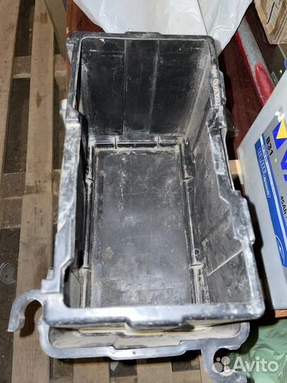 Кожух аккумулятора на хонда аккорд 2007 года в