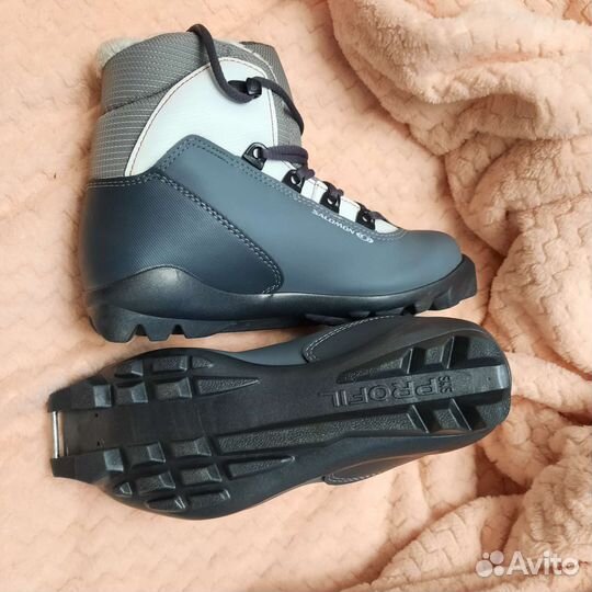 Лыжные ботинки Salomon S5, р-р 38, крепление SNS