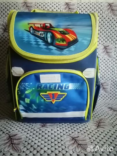 Школьный рюкзак