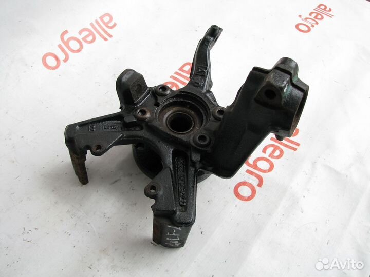 VW Golf V VI кулак поворотный левый передний