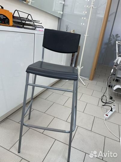 Стул для бровиста