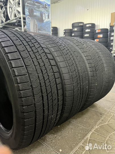 Bridgestone Blizzak Ice 255/45 R18 99S