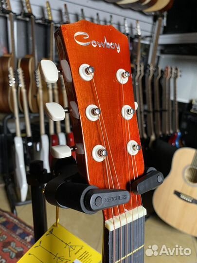 Акустическая гитара