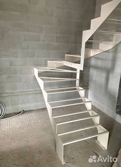 Перила деревянные с монтажем