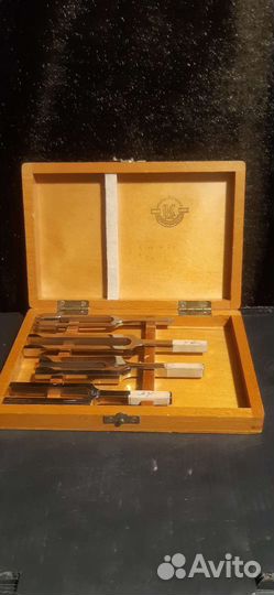 Набор камертонов