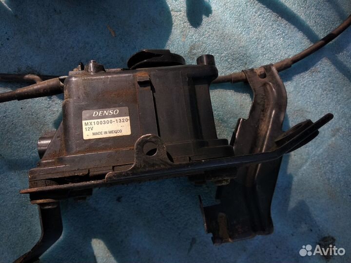 Дроссельная заслонка Honda CR-V срв 2 в сборе