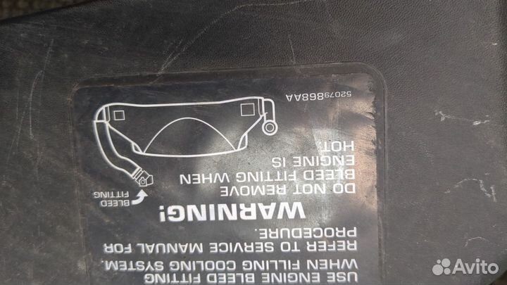 Кожух вентилятора радиатора Jeep Grand Cherokee, 2