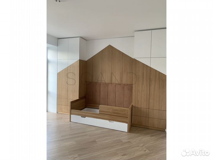 Детская кровать и шкаф