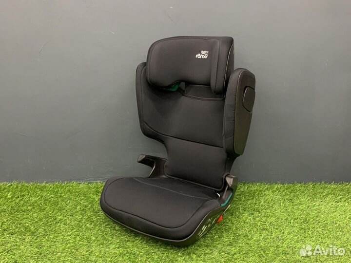 Автокресло Britax Römer Kidfix M i-size isofix