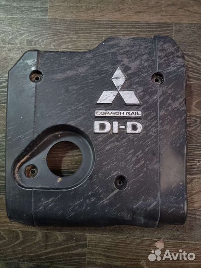 Крышка двигателя 4D56 Mitsubishi L200